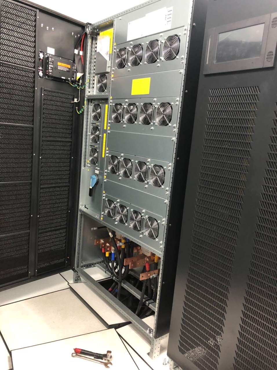 UPS 1000KVA